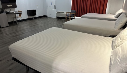 Standard Room, Multiple Beds, Non Smoking