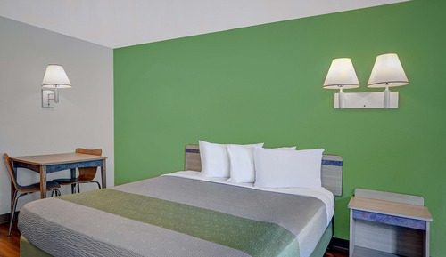 Standard Room, 1 King Bed, Non Smoking