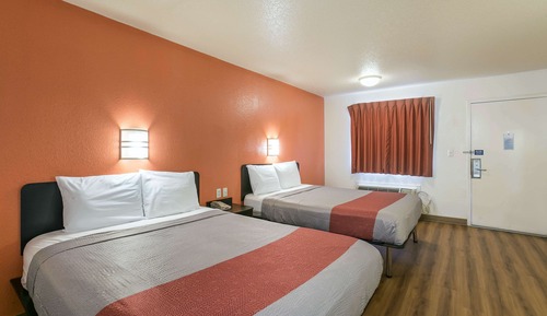 Deluxe Room, 1 Queen Bed, Non Smoking, Kitchenette