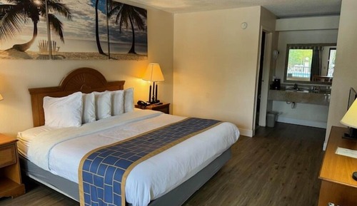 Standard Room, 1 King Bed