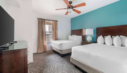 2 Bedroom 1 King 2 Doubles Suite