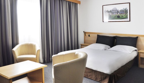 Economy Double Room, 1 Queen Bed (First)