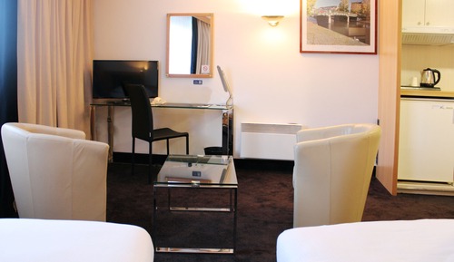 Single Room, 2 Twin Beds (Economique)