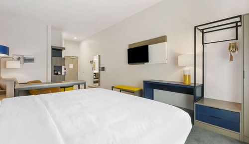 Suite, Non Smoking (1 King Bed, 1 Double Bed)