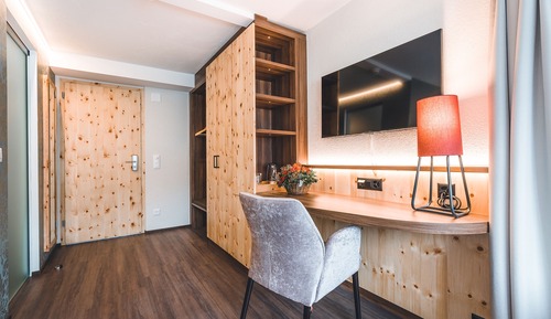 Modern Superior Room