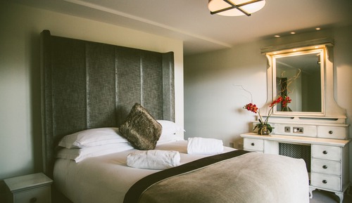 Red Oaks Residence