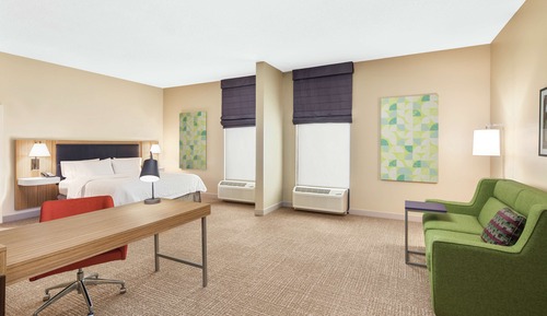 Suite, 1 King Bed, Accessible, Non Smoking