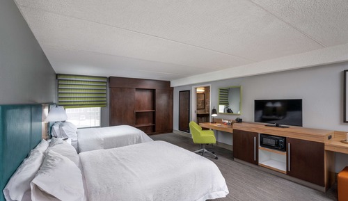Room, 2 Queen Beds, Accessible, Non Smoking
