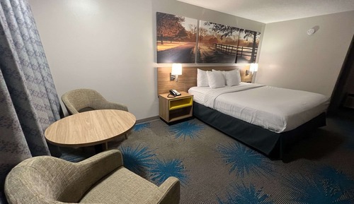 Standard Room, 1 King Bed