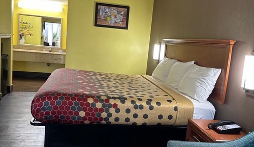 Standard Room, 1 King Bed, Smoking