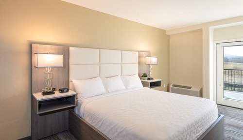Classic Room, 1 King Bed