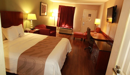 Standard Room, 1 King Bed, Smoking
