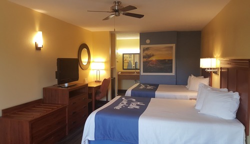 Suite, 1 Queen Bed, Non Smoking