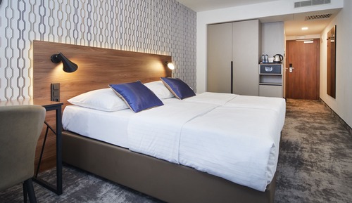 Deluxe Room, Pool Access