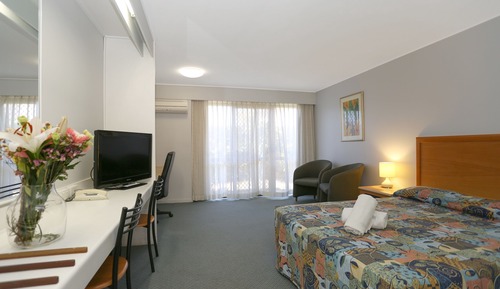 Queen Room 