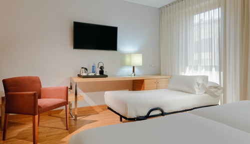 Triple Room (Extra Bed 2 adults + 1 child)