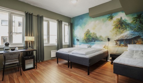 Family Room (Standard)