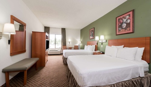 Room, 2 Queen Beds, Accessible, Non Smoking (Tub with Grab Bars)