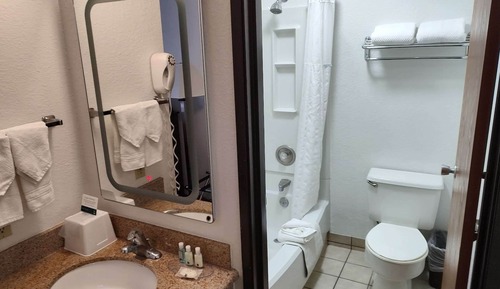 Standard Room, 1 King Bed, Non Smoking