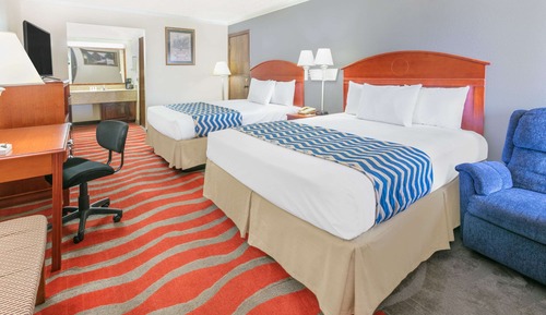 Standard Room, 2 Queen Beds, Non Smoking