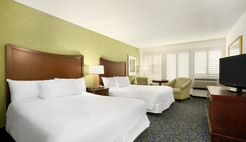 Deluxe Room, 2 Queen Beds, Non Smoking