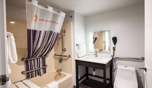 Room, 1 Double Bed, Accessible, Non Smoking (Mobility)