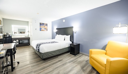 Suite, Multiple Beds, Non Smoking