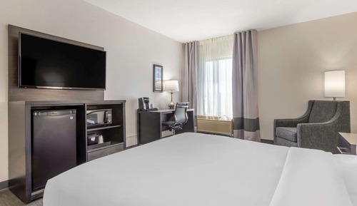 Basic Room, 1 Queen Bed, Accessible, Non Smoking