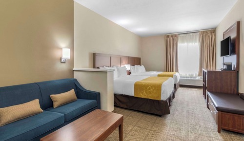Deluxe Suite, 2 Queen Beds, Non Smoking
