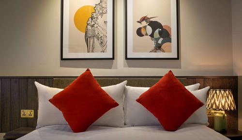 Room, 1 Queen Bed with Sofa bed