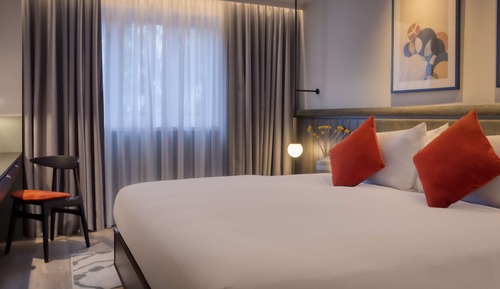 Deluxe Room, 1 King Bed