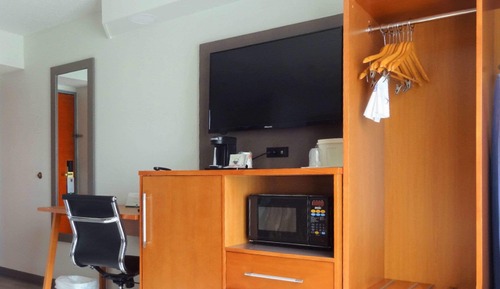 Standard Room, 2 Double Beds, Non Smoking
