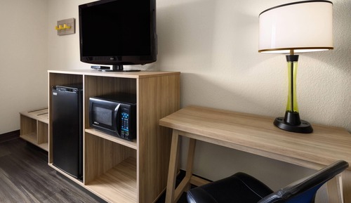 Room, 1 Queen Bed, Microwave