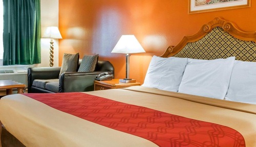 Standard Room, 1 King Bed, Smoking