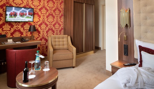 Executive Suite