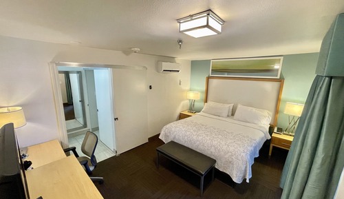 Superior Suite, 1 King Bed, Accessible (Smoke Free)