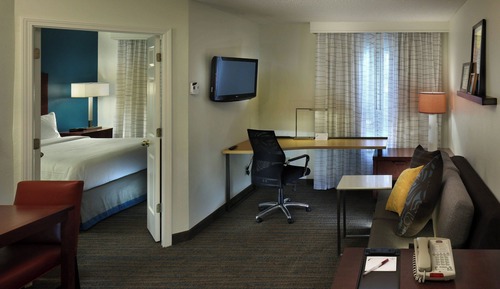 Suite, 1 Bedroom (Mobility/Hearing Accessible, Tub)