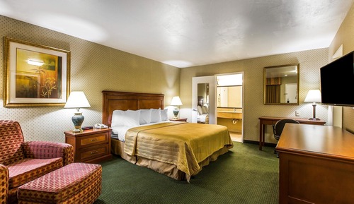Standard Room, 1 King Bed, Accessible