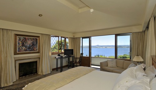 Lake Executive Suite