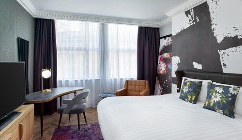 Designer Executive Room - with Super King bed