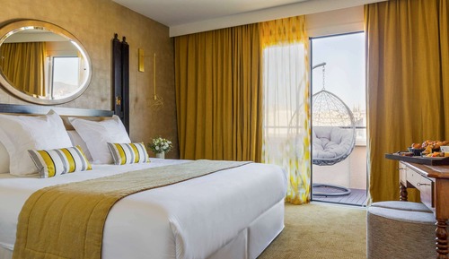 Suite, 1 King Bed, Terrace