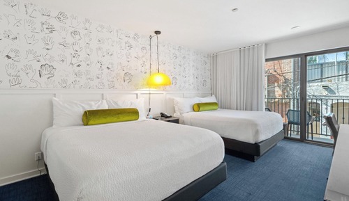 Room, 2 Queen Beds, City View (Accessible)