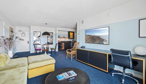 Suite, 1 King Bed with Sofa Bed, Partial Ocean View