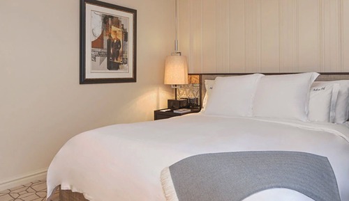 Room (Lincoln)