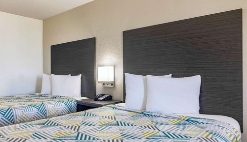 Deluxe Room, 2 Queen Beds, Non Smoking, Kitchen
