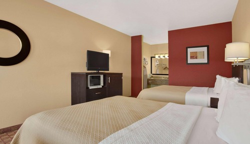 Room, 2 Queen Beds, Accessible, Non Smoking