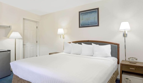 Room, 1 Queen Bed, Accessible, Non Smoking (Mobility Accessible)