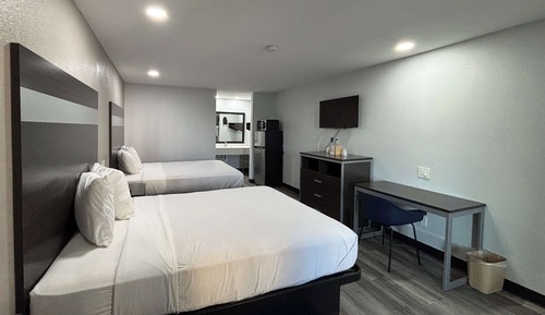 Deluxe Room, 2 Queen Beds, Smoking, Refrigerator & Microwave