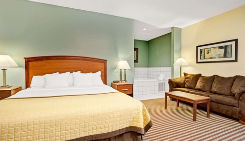 Suite, 1 King Bed