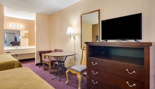 Standard Room, 2 Queen Beds, Non Smoking